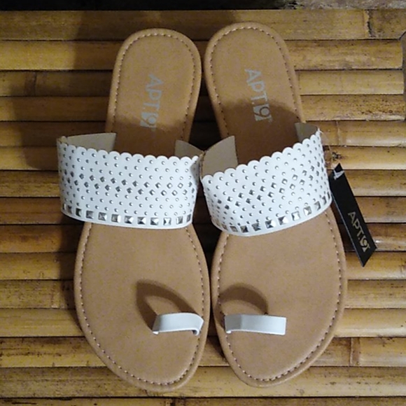 Apt. 9 Shoes - 💰SOLD💰 Apt. 9 sandals